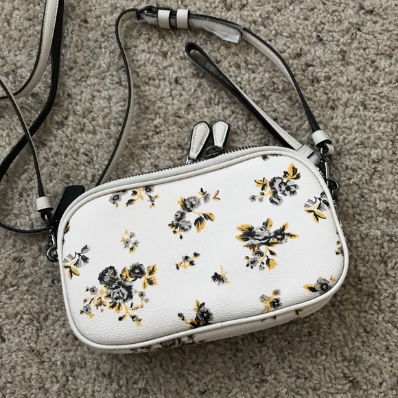 Coach Bag - Picture 3 of 4